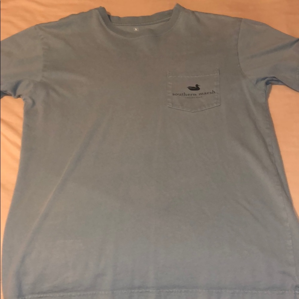Short sleeve southern marsh t shirt. Size small.